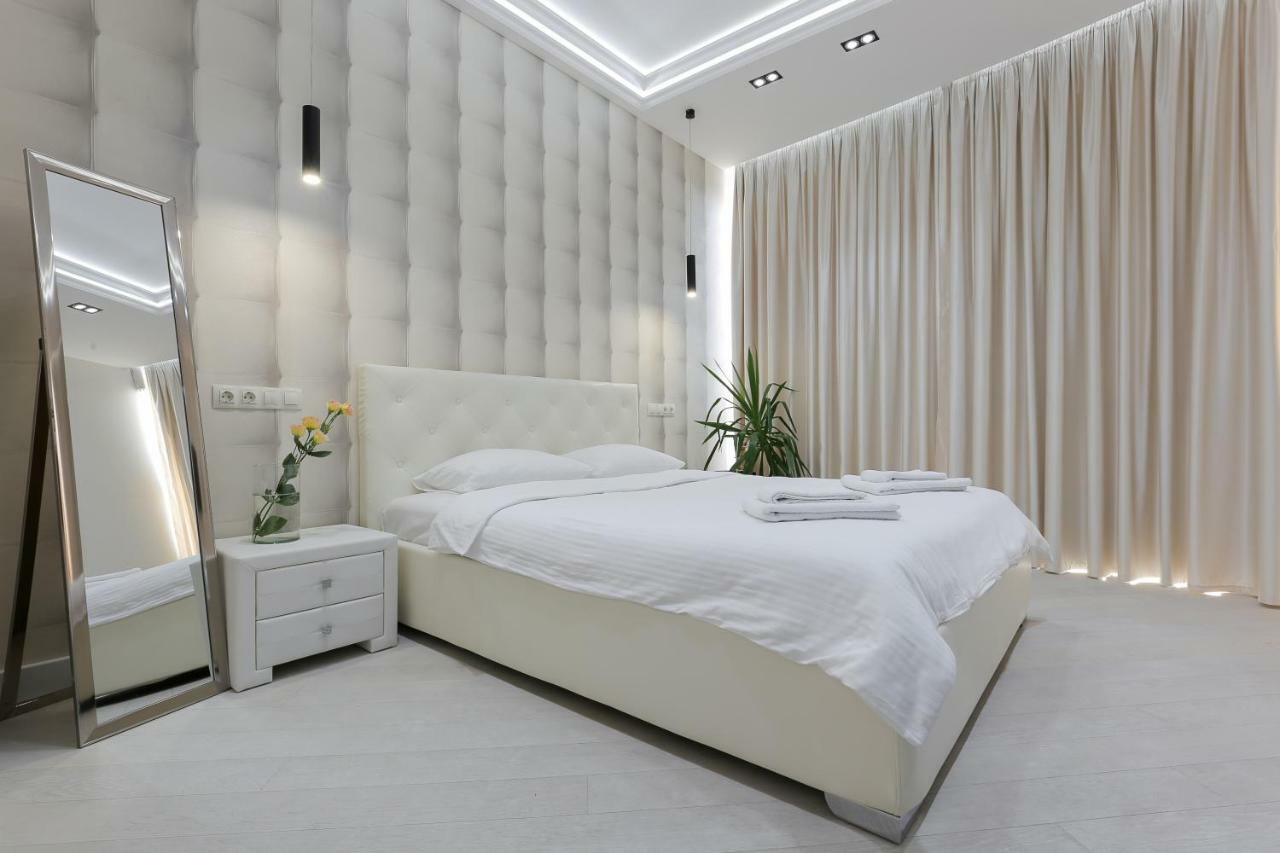 Black&White Apartment In Smart Plaza Kijów Zewnętrze zdjęcie