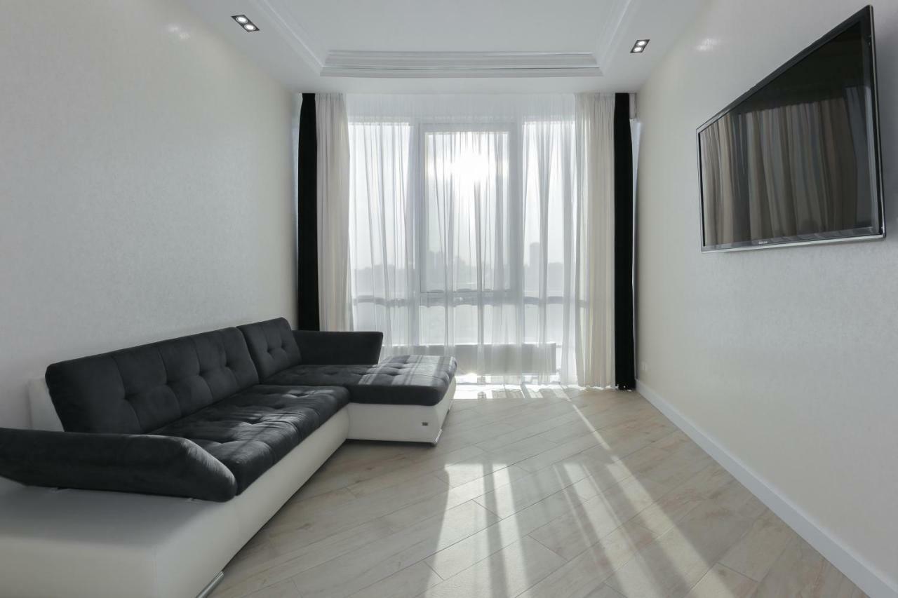 Black&White Apartment In Smart Plaza Kijów Zewnętrze zdjęcie