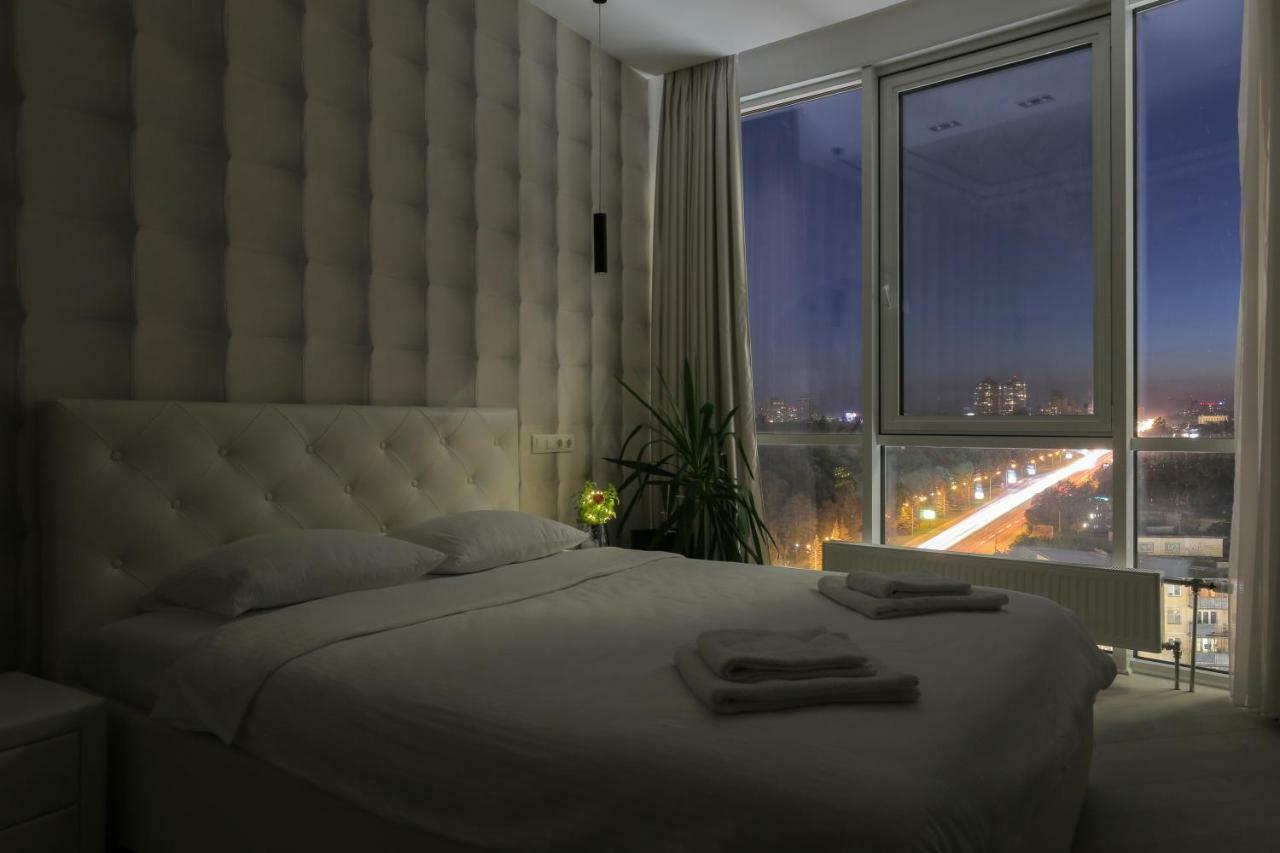 Black&White Apartment In Smart Plaza Kijów Zewnętrze zdjęcie