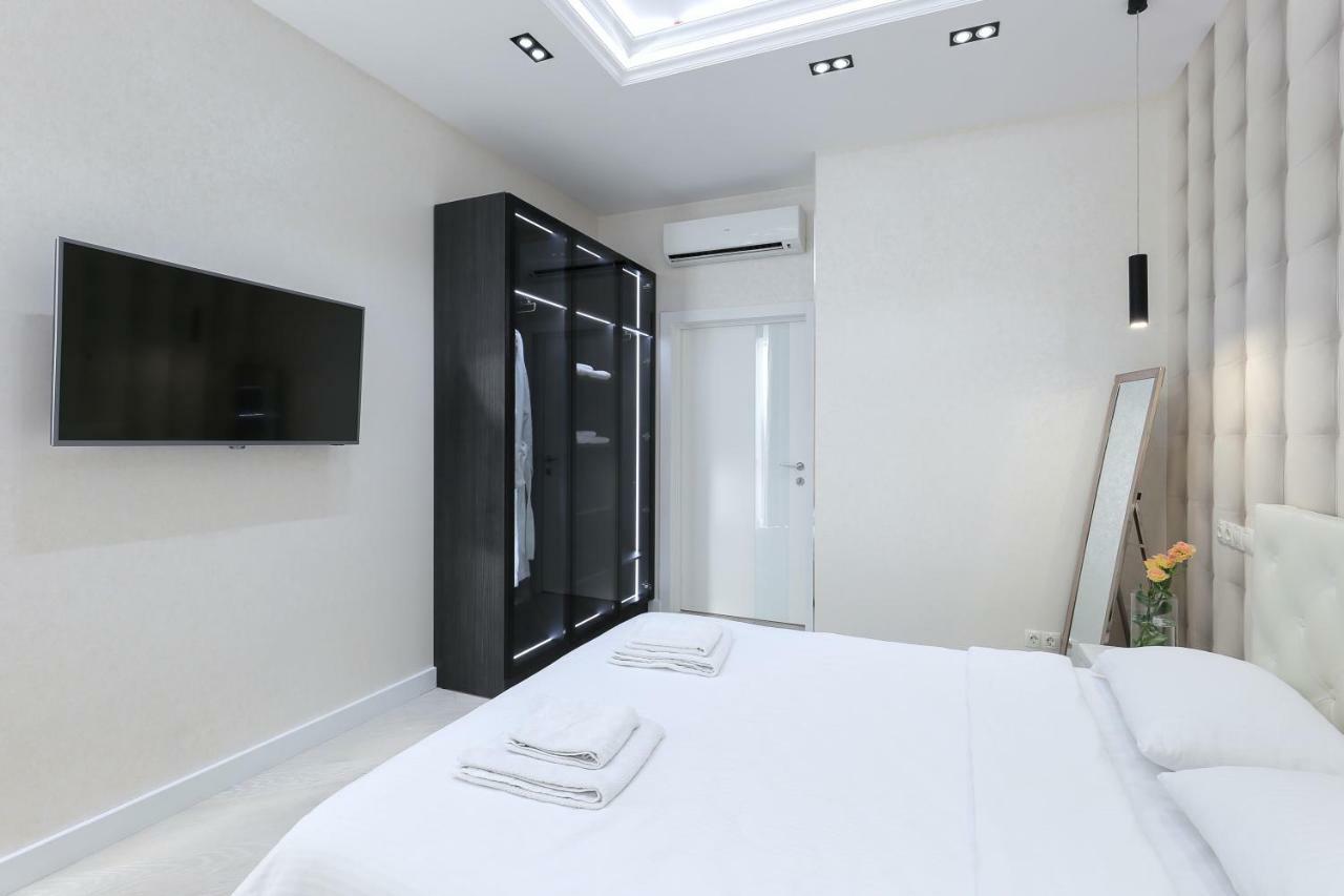 Black&White Apartment In Smart Plaza Kijów Zewnętrze zdjęcie