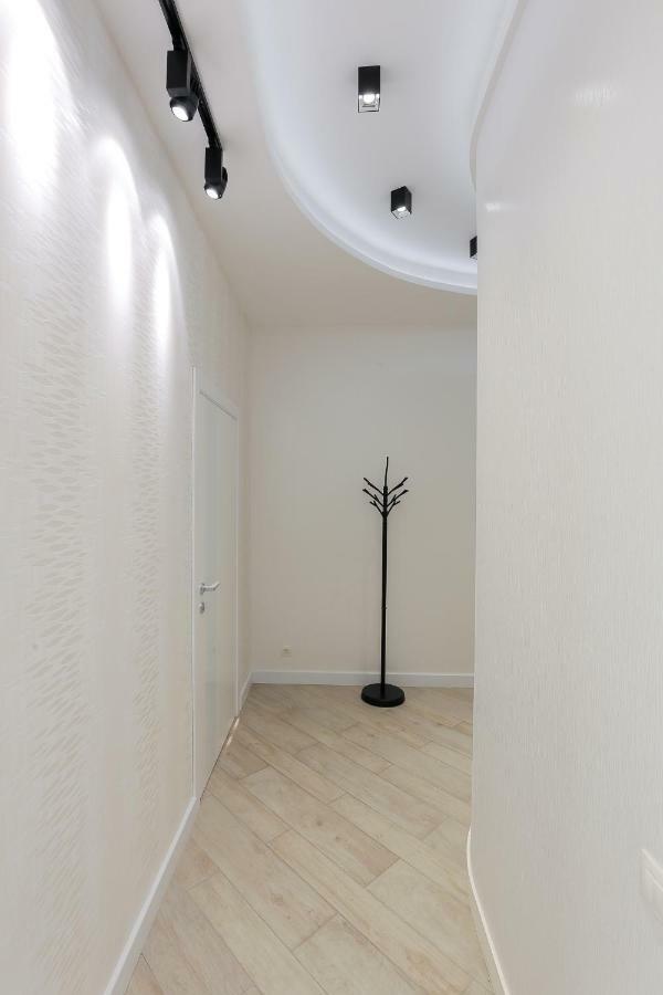 Black&White Apartment In Smart Plaza Kijów Zewnętrze zdjęcie